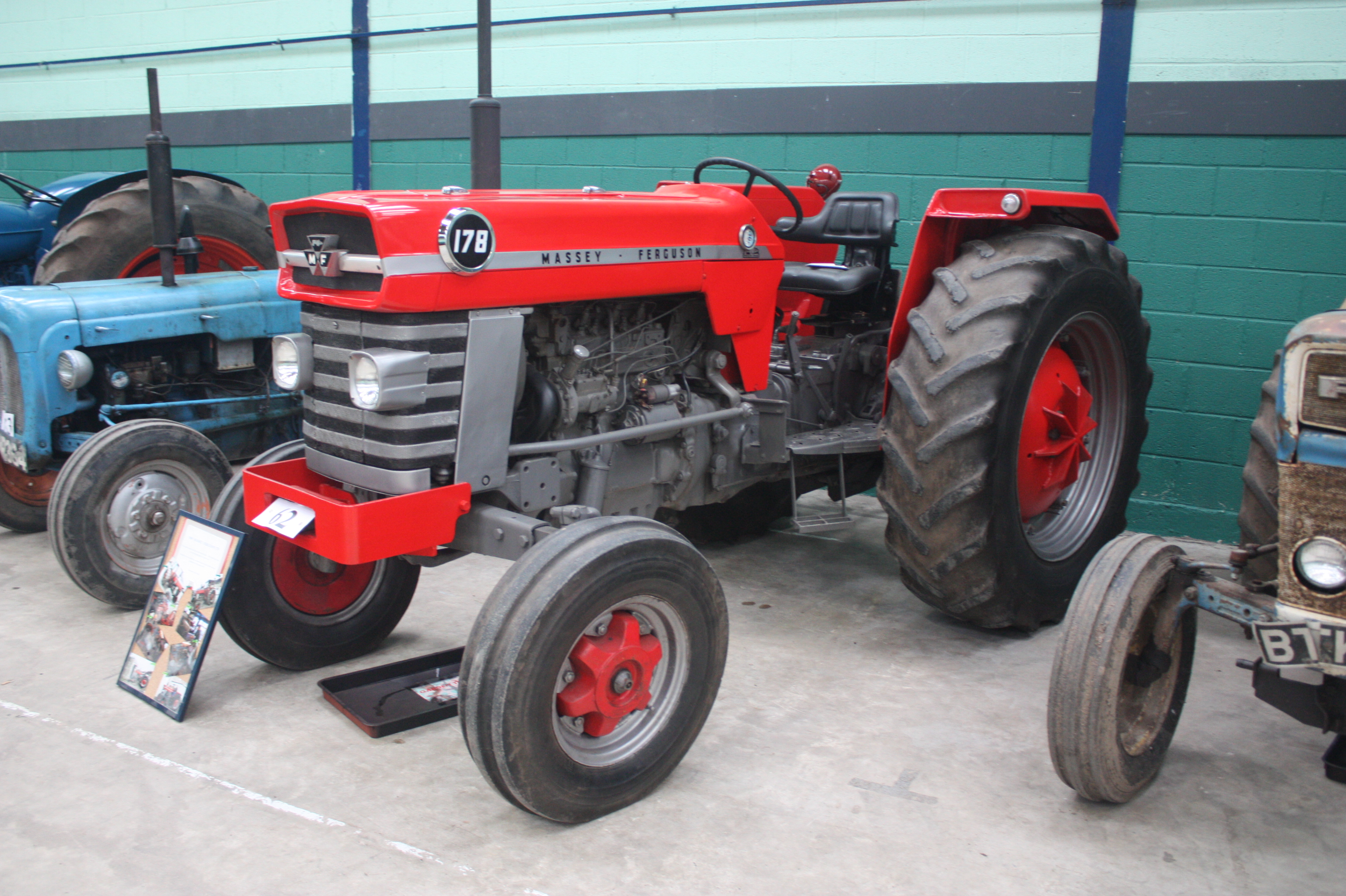 Massey Ferguson Tractor And Construction Plant Wiki The Classic Vehicle And Machinery Wiki 6770