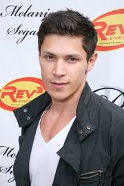 Alex Meraz