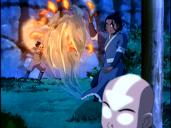 Katara verdedigd Aang
