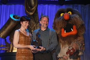 D23-Lisa-Brian-SweetumsWalkAround-(2011-08-19)