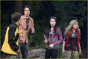 IBelieve-in-Bigfoot-icarly-18433740-1222-815
