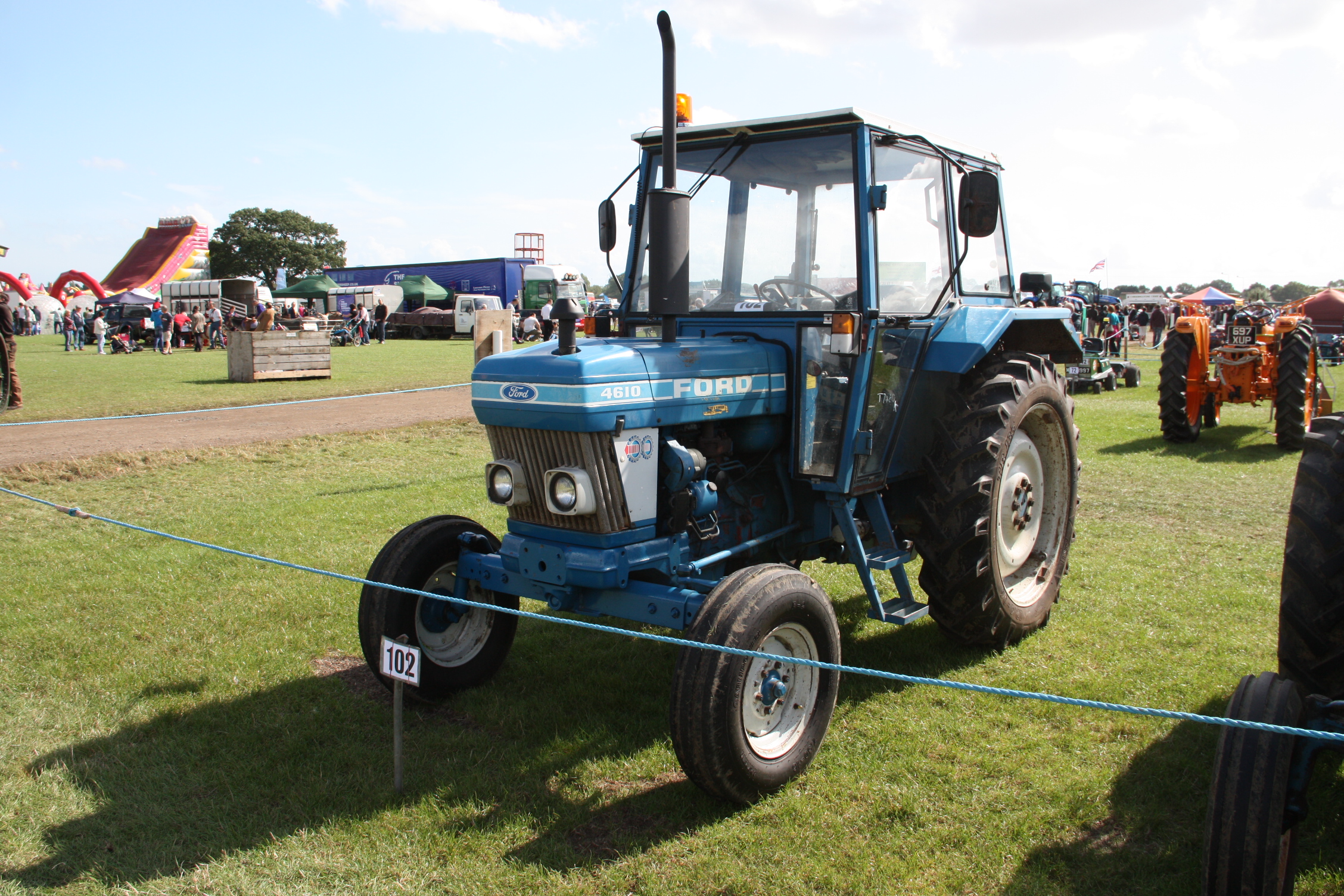 Ford 4610 - Tractor & Construction Plant Wiki - The classic vehicle and
