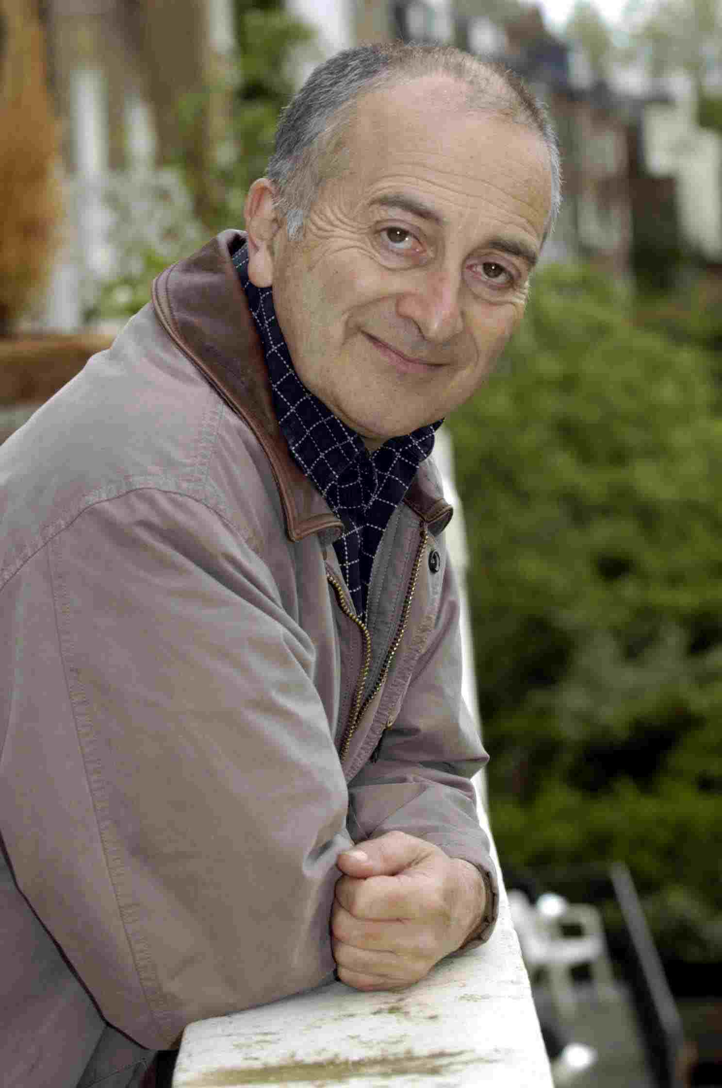 Tony Robinson - The Blackadder Wiki