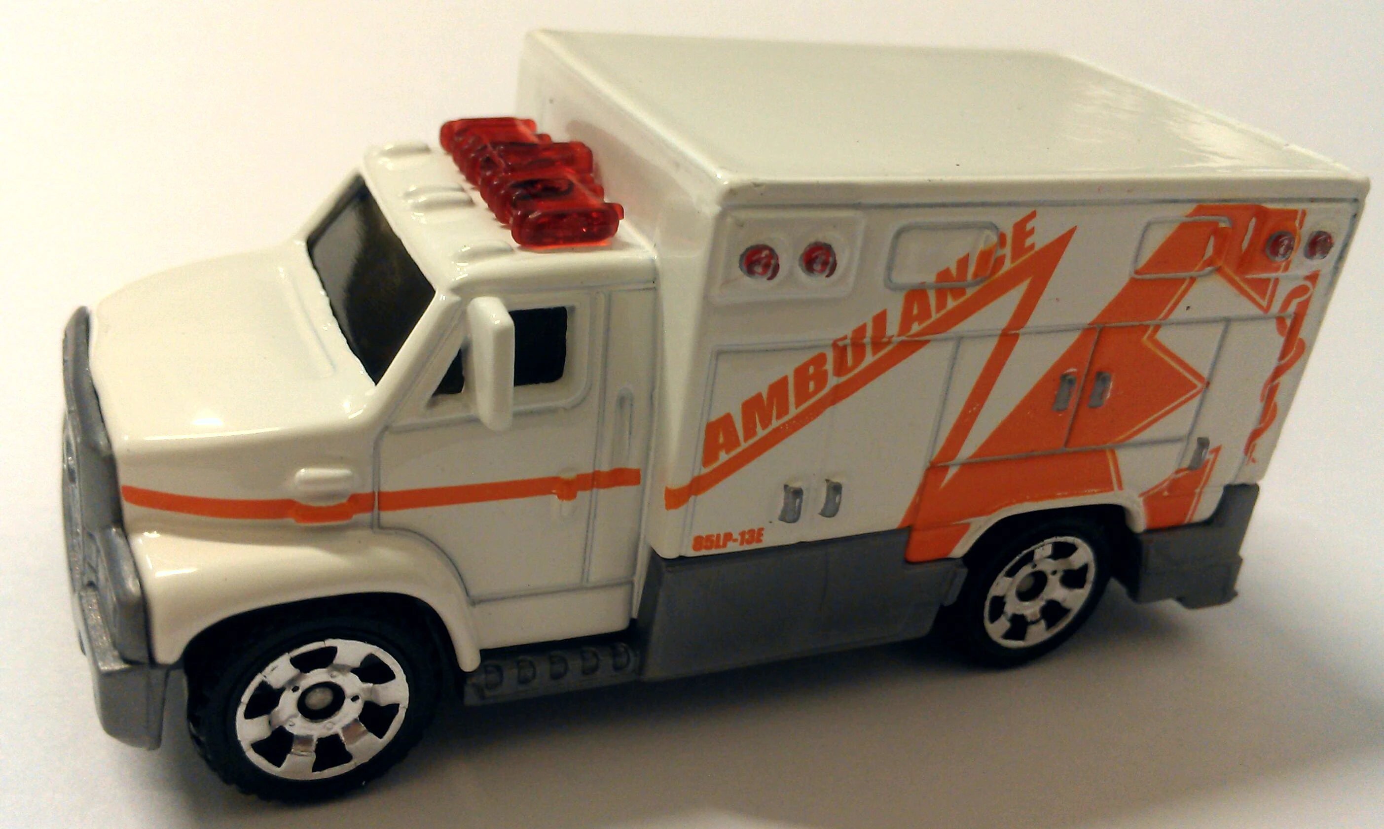 Ambulance (2005) Matchbox Cars Wiki
