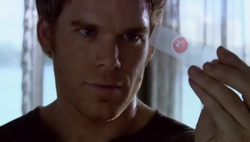 1x01 Dexter 35