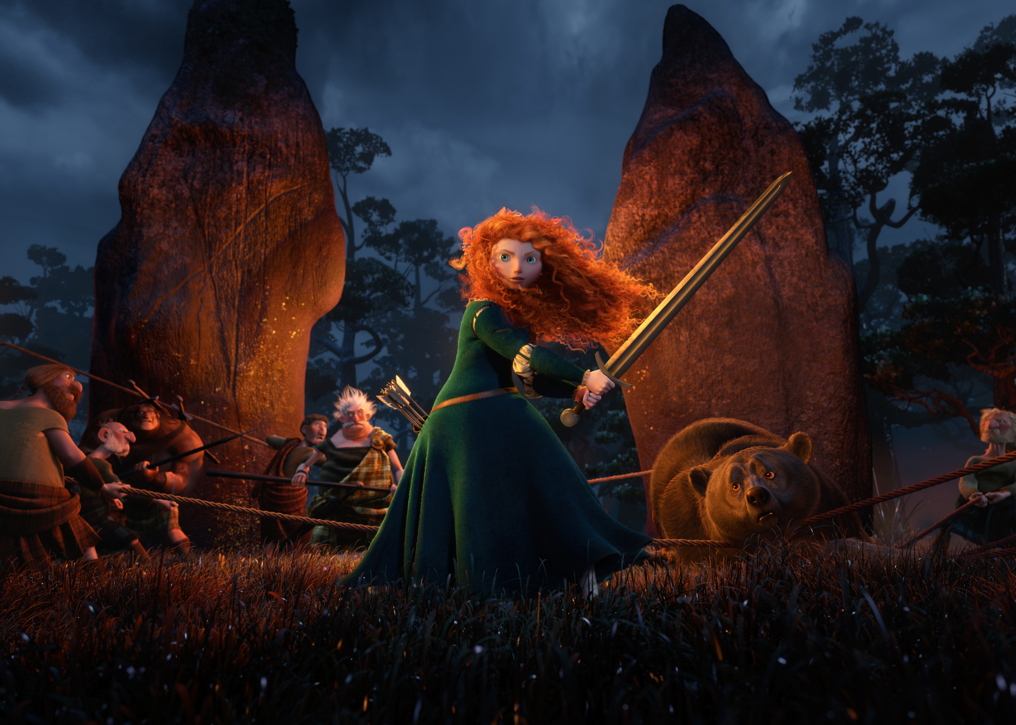 fighting-the-bear-in-brave-filme-brave-personagens-pixar-brave