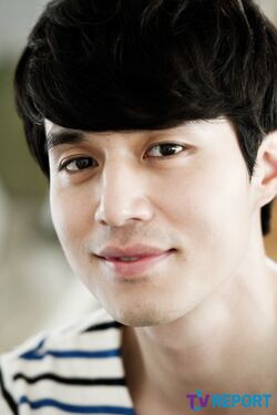 Lee Dong Wook34