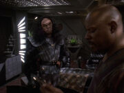 Martok informiert Sisko über Maquisaktivitäten