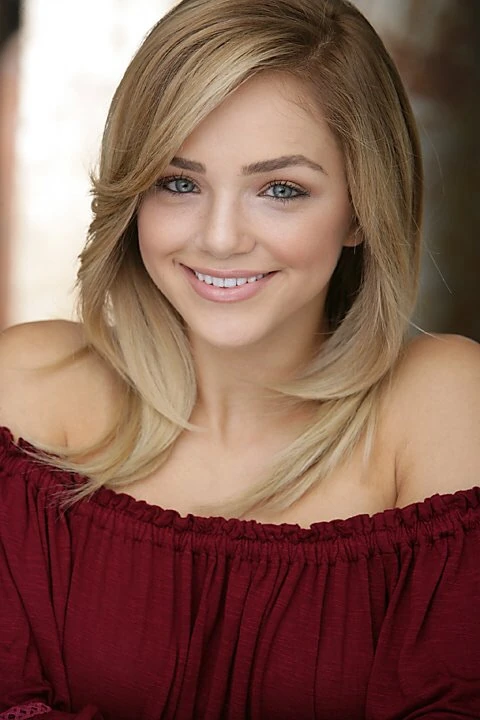 Oana Gregory - Doblaje Wiki