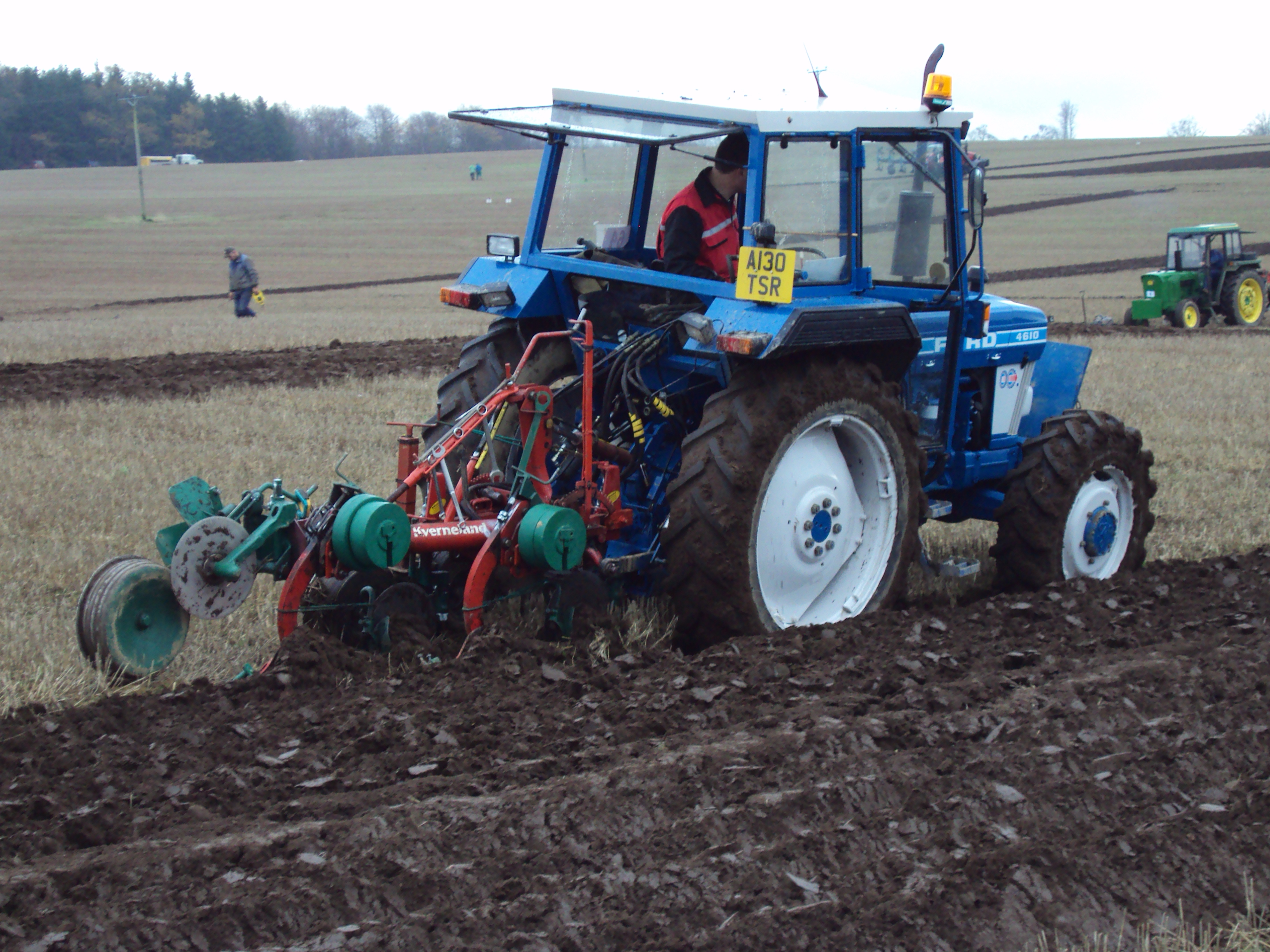 Vendo tractor ford 4610 #7
