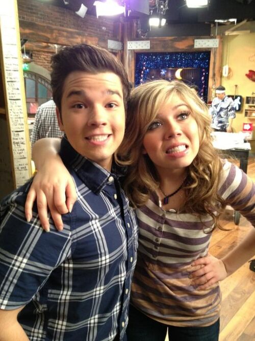 Gallery:iLost My Head in Vegas - iCarly Wiki