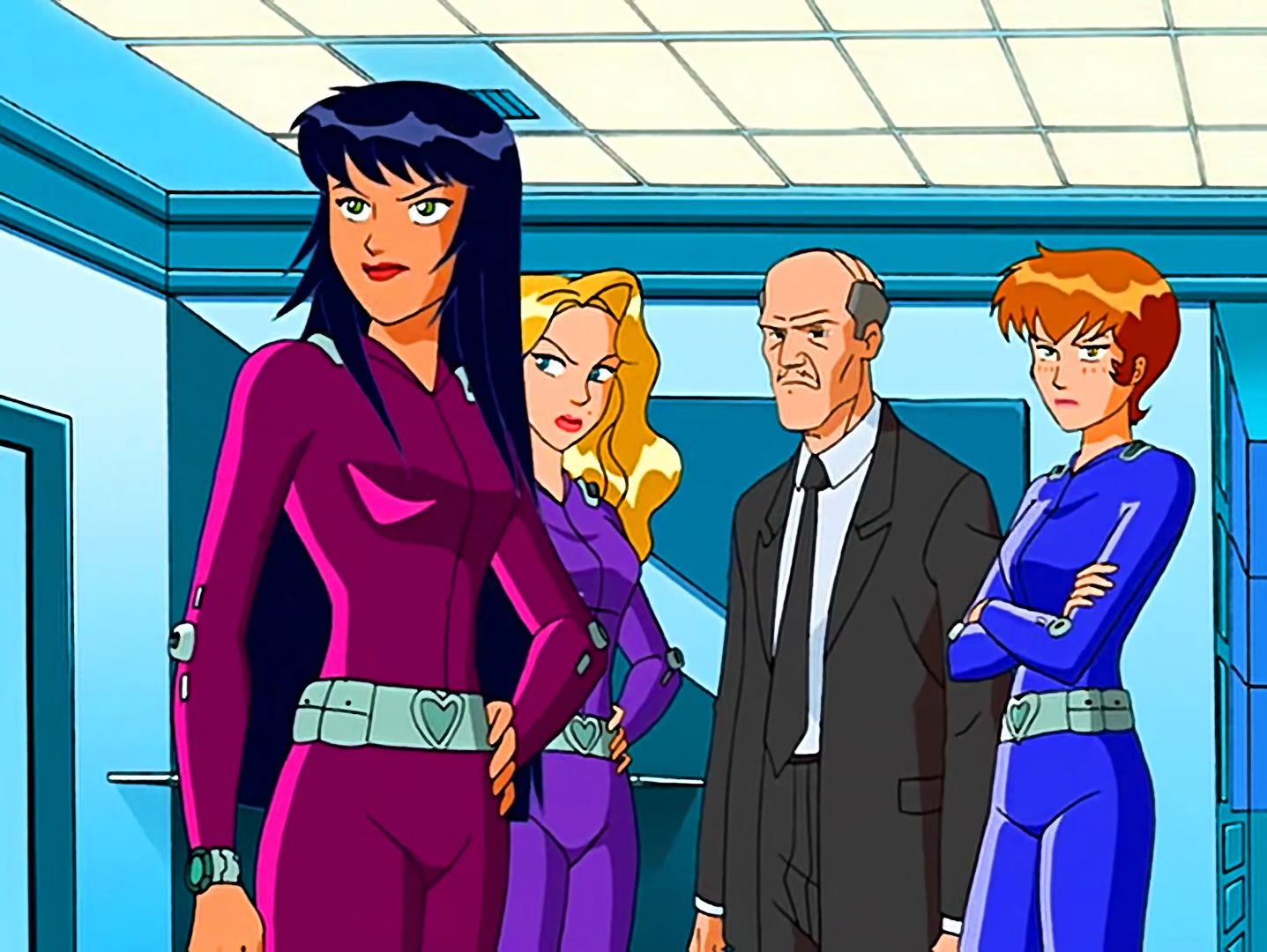 Vietsub totally spies. Тотали спайс Пэм Элис Кримсон. Тотали спайс Пэм. Totally Spies Бритни. Тотали спайс Дин.